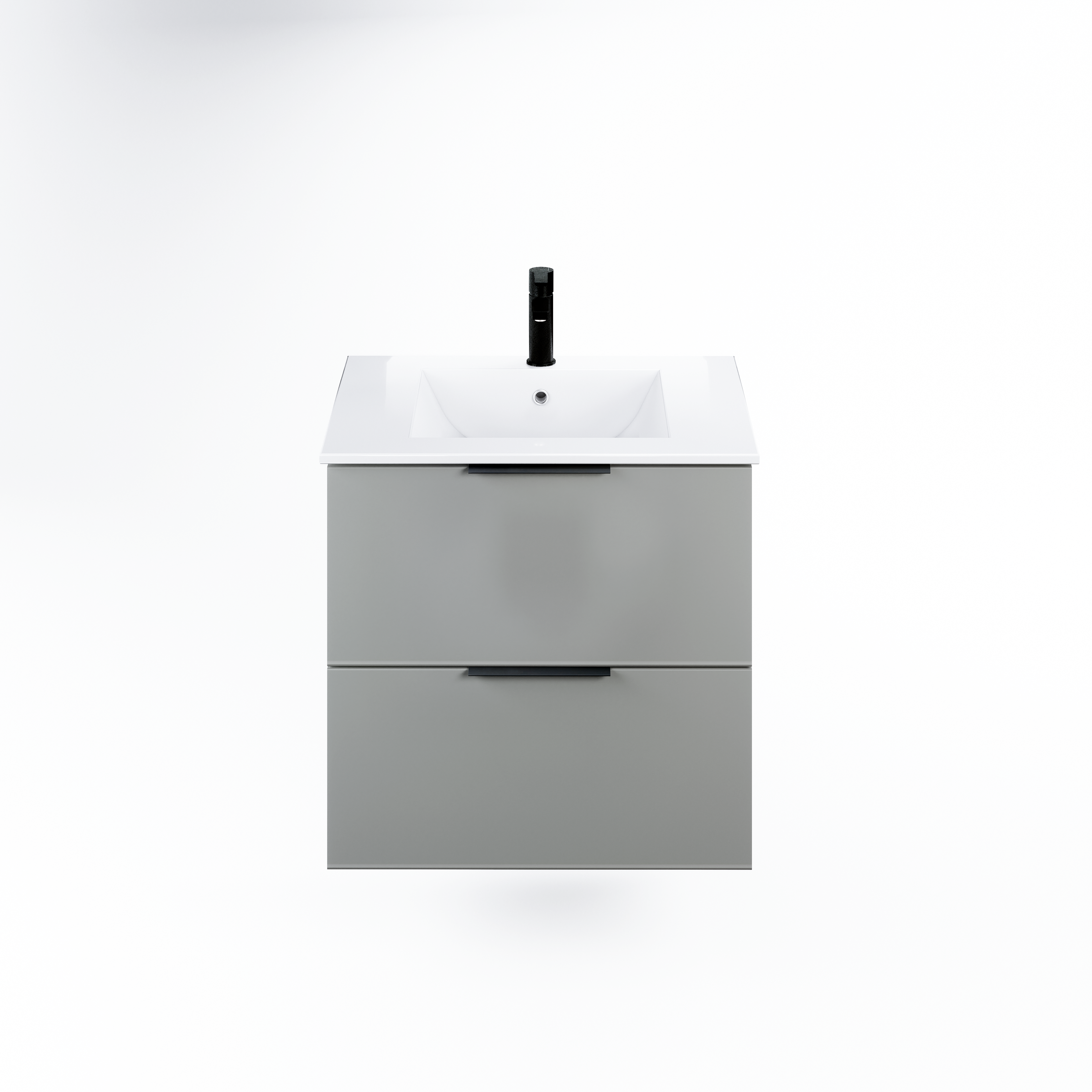 Kompaktiska vonios spintele su baltu praustuvu ir juodu maisytuvu puikus sprendimas mazoms erdvems