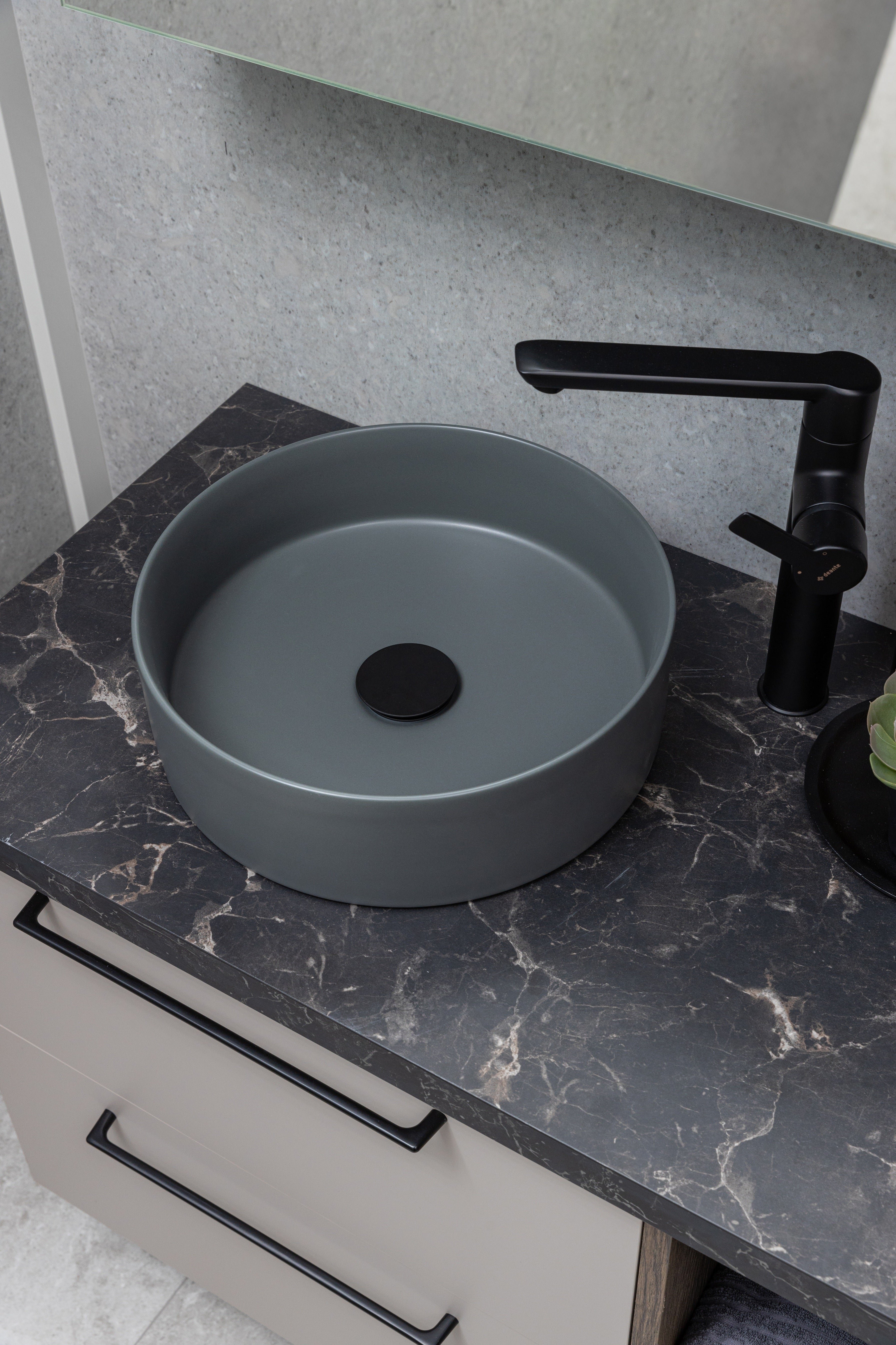 Keraminis apvalus praustuvas Oasis, 35x35x11 cm, matinė tamsiai pilka