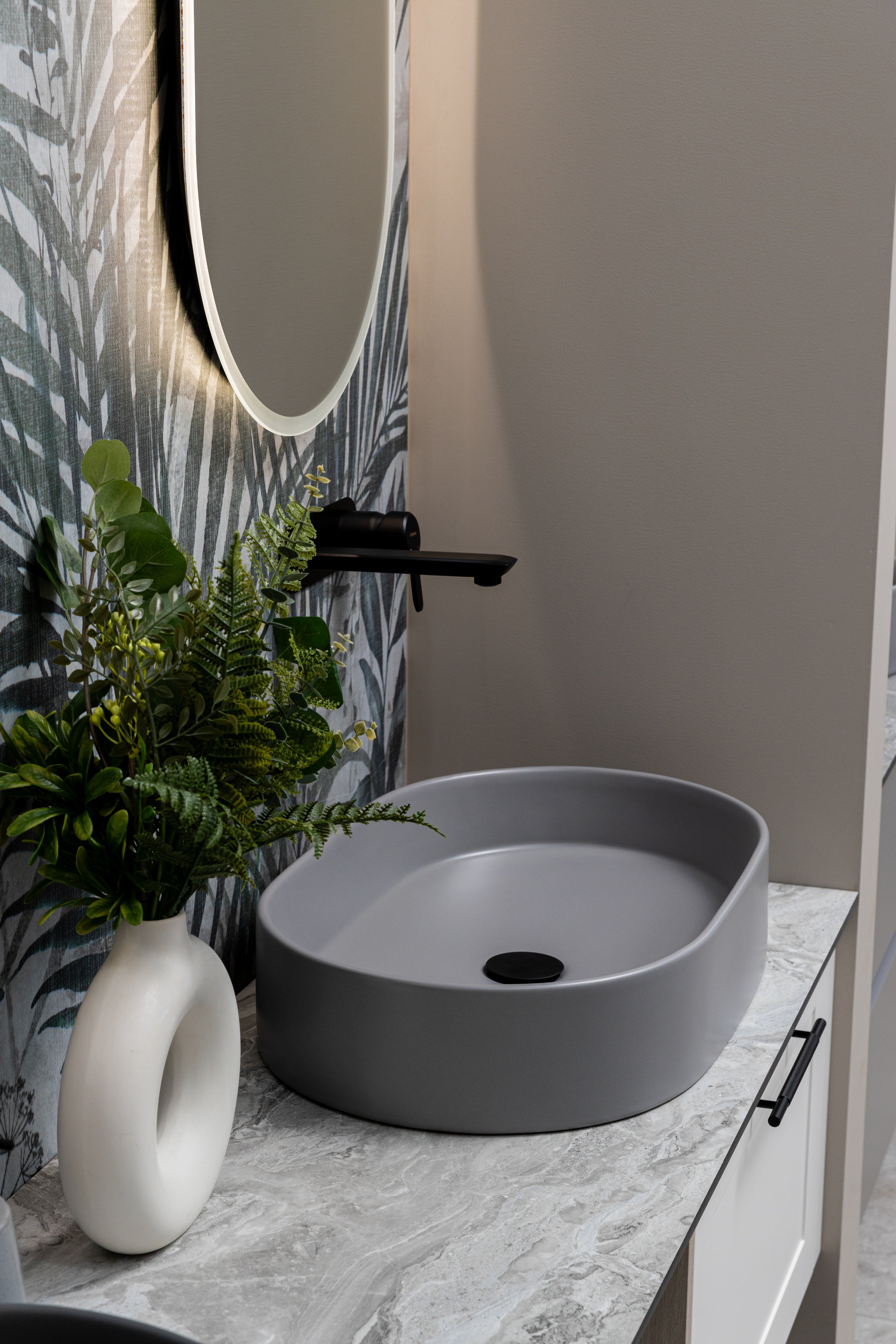 Keraminis ovalus praustuvas Aurora, 60x38x12 cm, matinė cemento pilka