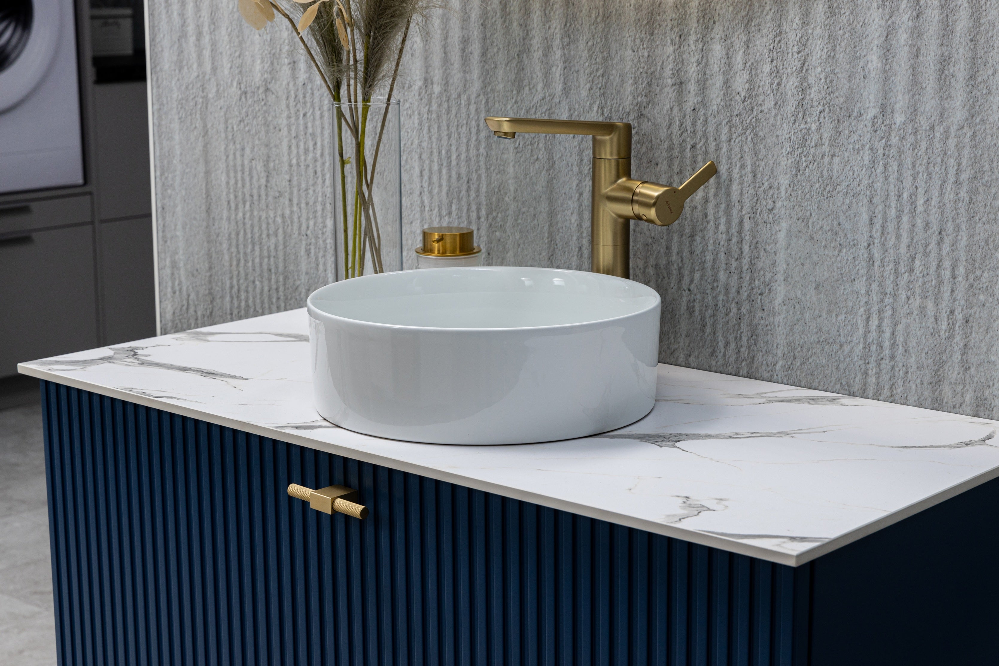 Keraminis apvalus praustuvas Oasis, 35x35x11 cm, blizgi balta