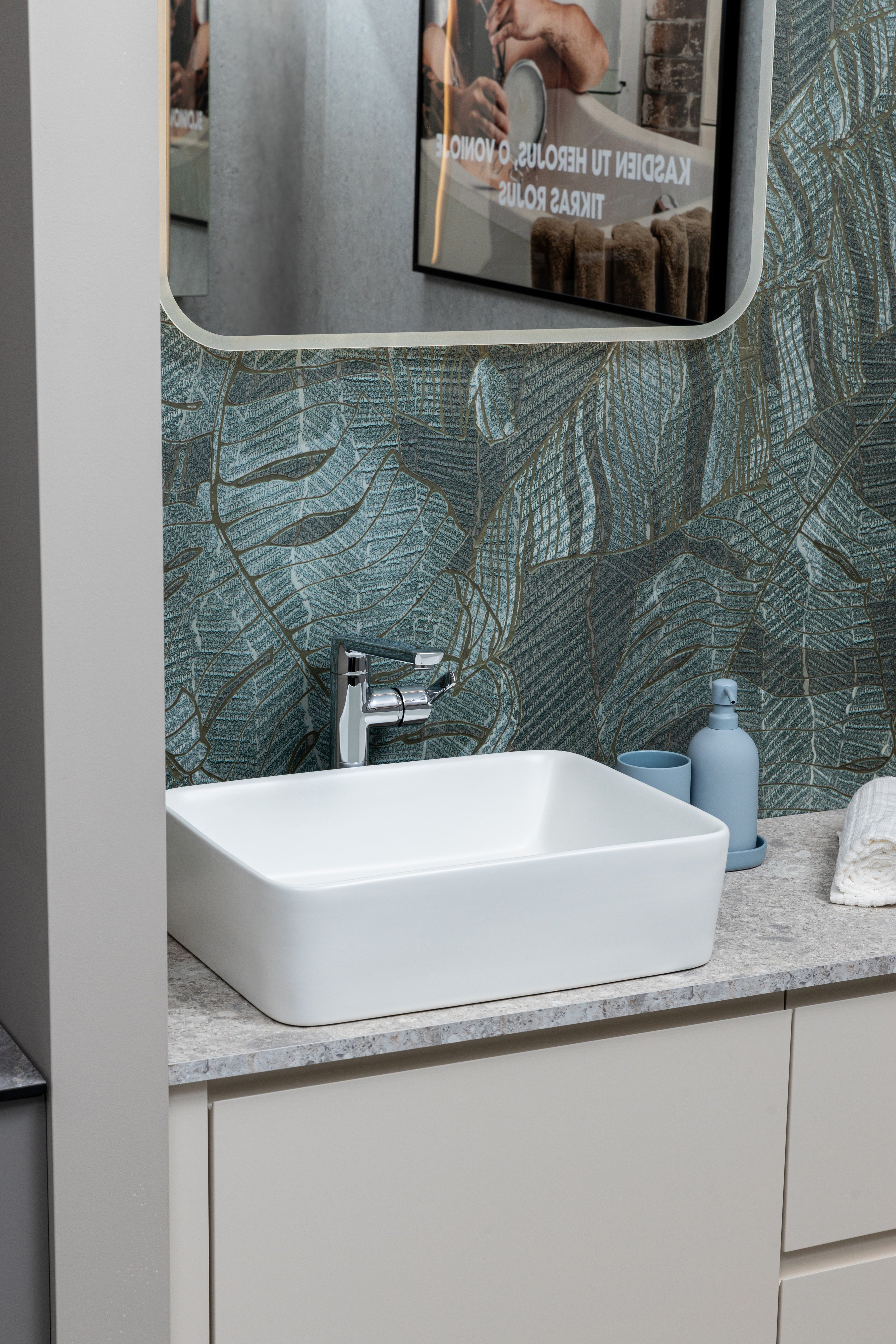 Keraminis praustuvas Contour, 48x37x13 cm, matinė balta