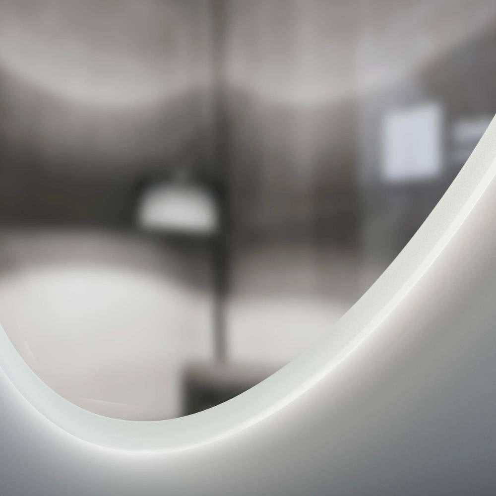 Minimalistinio stiliaus ovalus LED veidrodis su sildymo funkcija, apsaugantis nuo rasojimo ir uztikrinantis rysku vaizda