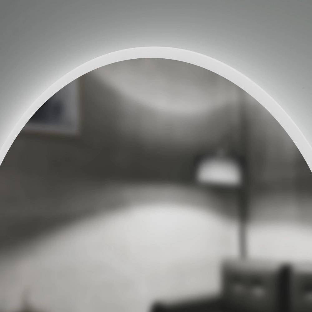 Ovalus veidrodis su LED apsvietimu ir jutikliniu valdymu, leidziantis lengvai reguliuoti sviesos intensyvuma