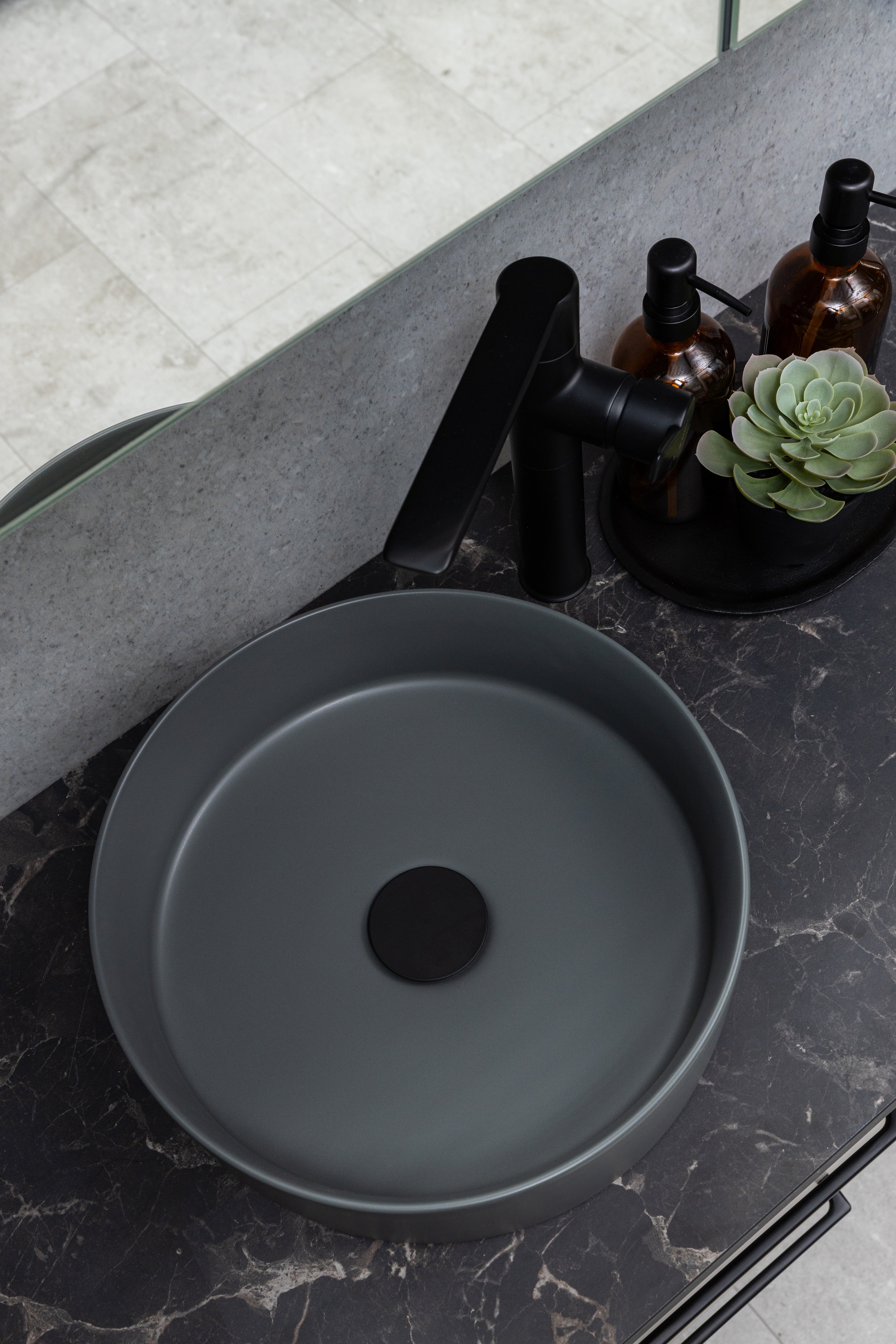 Keraminis apvalus praustuvas Oasis, 35x35x11 cm, matinė tamsiai pilka